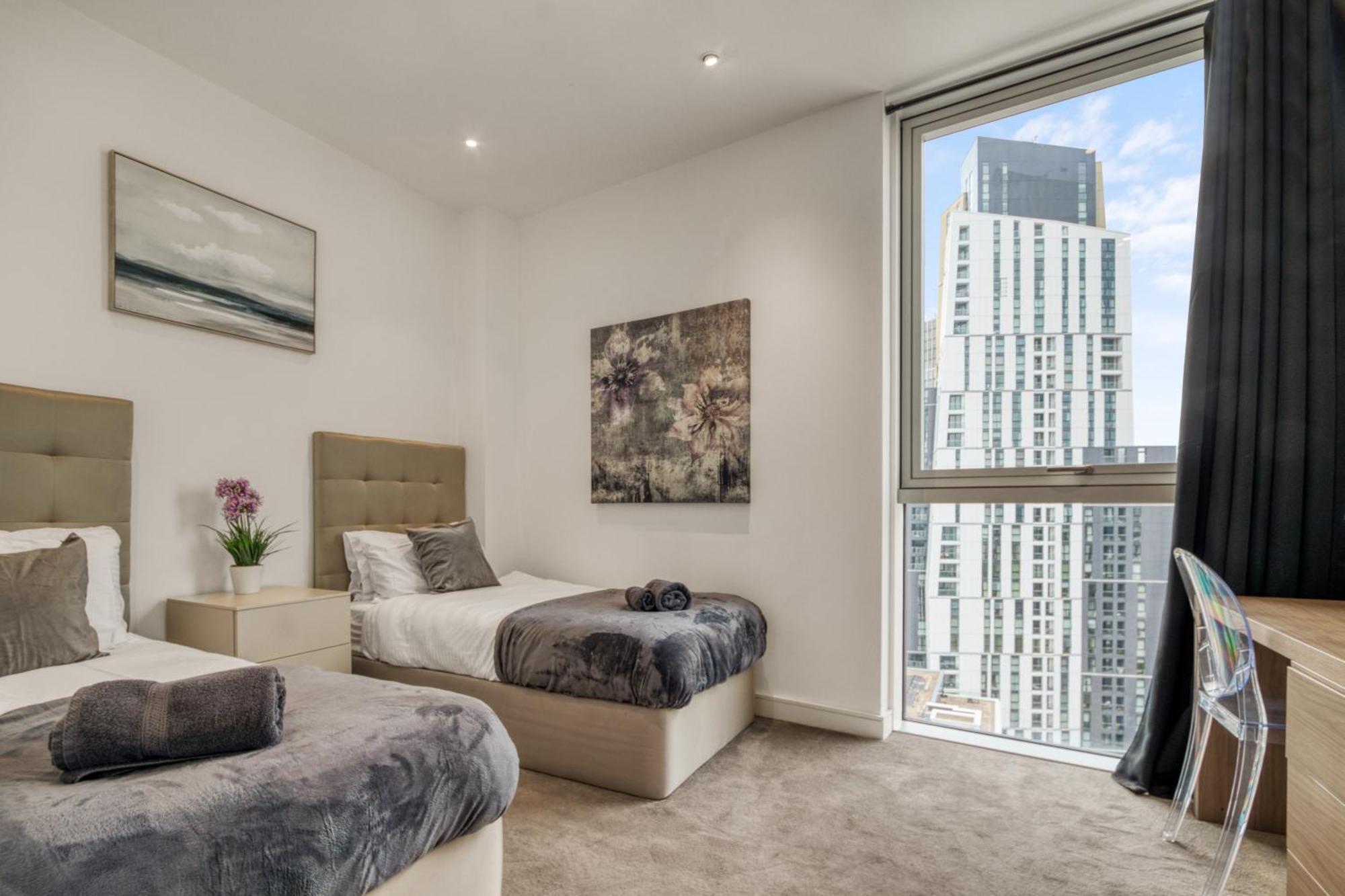 Apartamento Stunning 360º View Luxurious Penthouse Londres Exterior foto