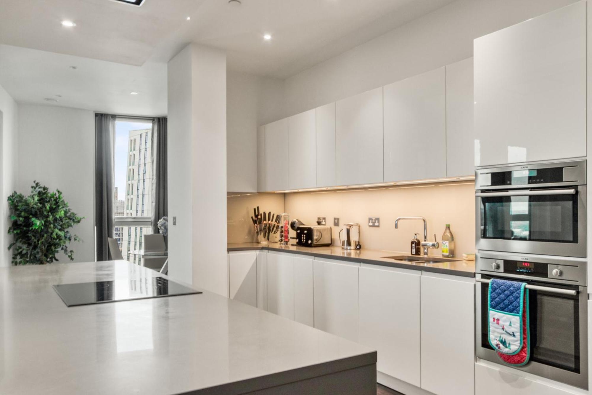 Apartamento Stunning 360º View Luxurious Penthouse Londres Exterior foto